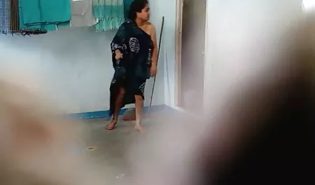 Látex chica hace anal en castellano la mamada para amigo